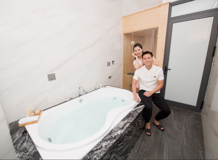 Bồn tắm massage chính hãng giá bao nhiêu