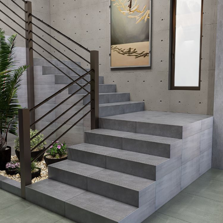 Vì sao nên chọn gạch để ốp cầu thang?