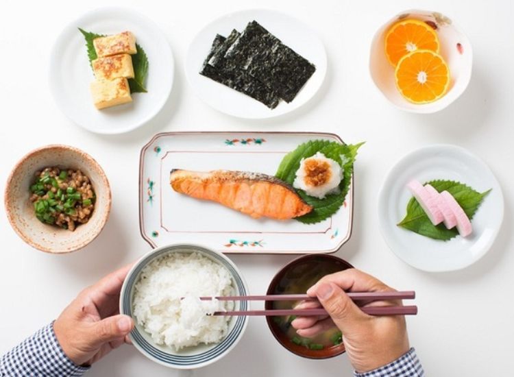 Ăn uống tối giản cũng là một cách áp dụng triết lý theo lối sống tối giản của người Nhật