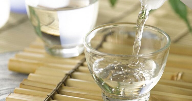 Cách tẩy vết ố vàng trên tường nhà tắm hiệu quả, nhanh chóng