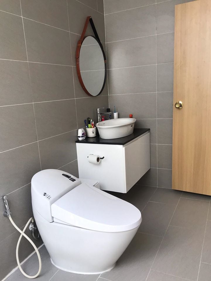 Bồn cầu 1 khối  AC-2700VN thiết kế hiện đại, công nghệ xả Siphon sạch êm