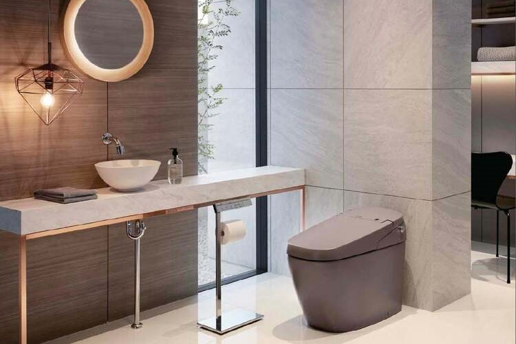 Bồn cầu thoát ngang mang đến vẻ đẹp hiện đại cho không gian nhà tắm