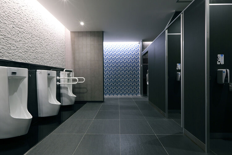 Nhà vệ sinh công cộng tại trung tâm thương mại